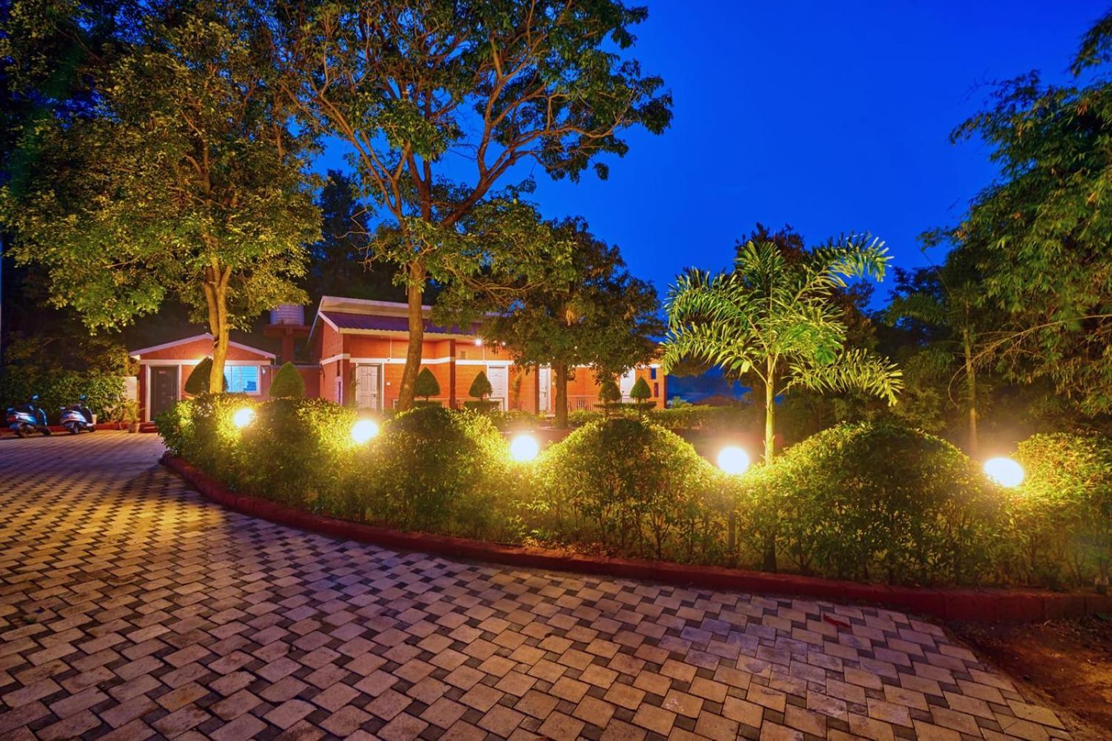 Serenity Resort Panhala Ngoại thất bức ảnh