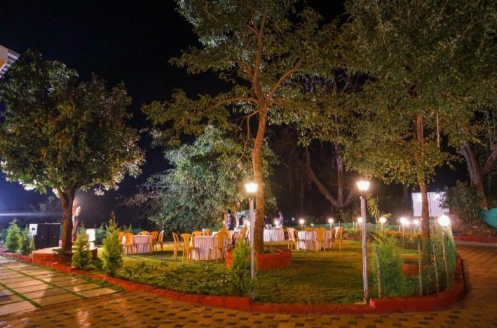 Serenity Resort Panhala Ngoại thất bức ảnh